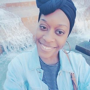 Meet your Posher, Yolanda